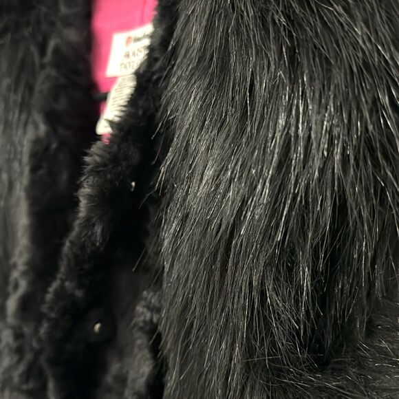 Black Fur Vest with Snap Closures Neiman Marcus Skaist Taylor XS - Picture 4 of 7